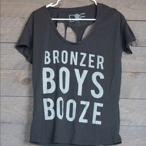 Graphic tee with cut out skull